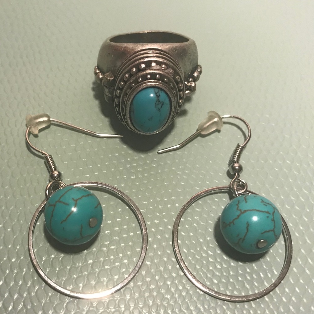 Turquoise necklace and earrings